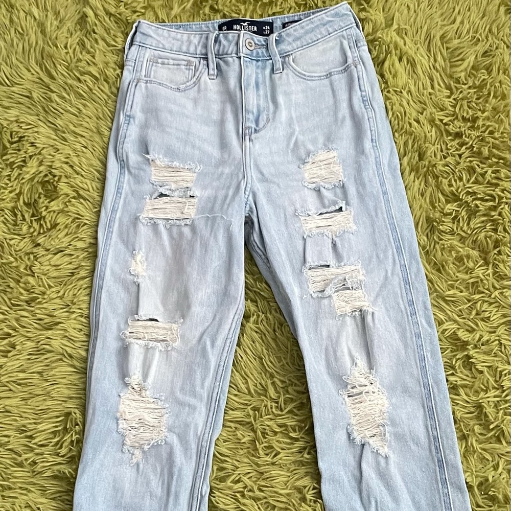Hollister Ultra High Rise Mom Jean Vintage Stretch